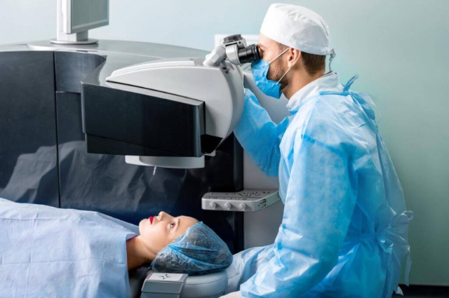 EXCIMER LASER _ CIRURGIA REFRATIVA